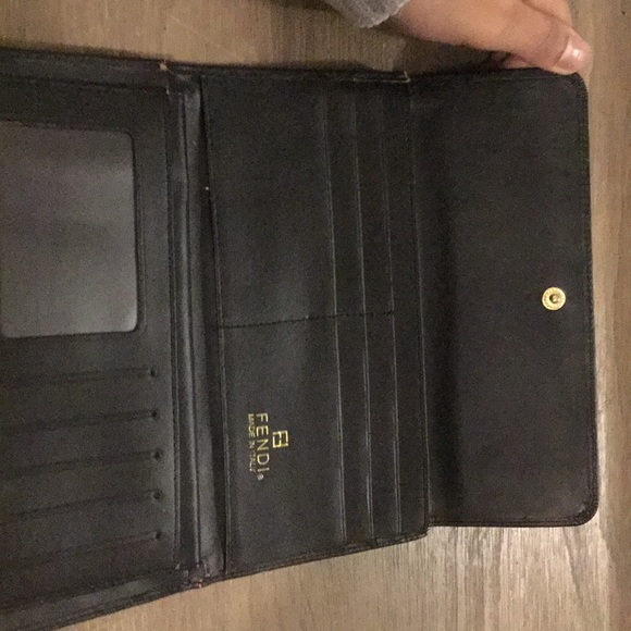 COPY - Fendi women’s wallet - Picture 2 of 4